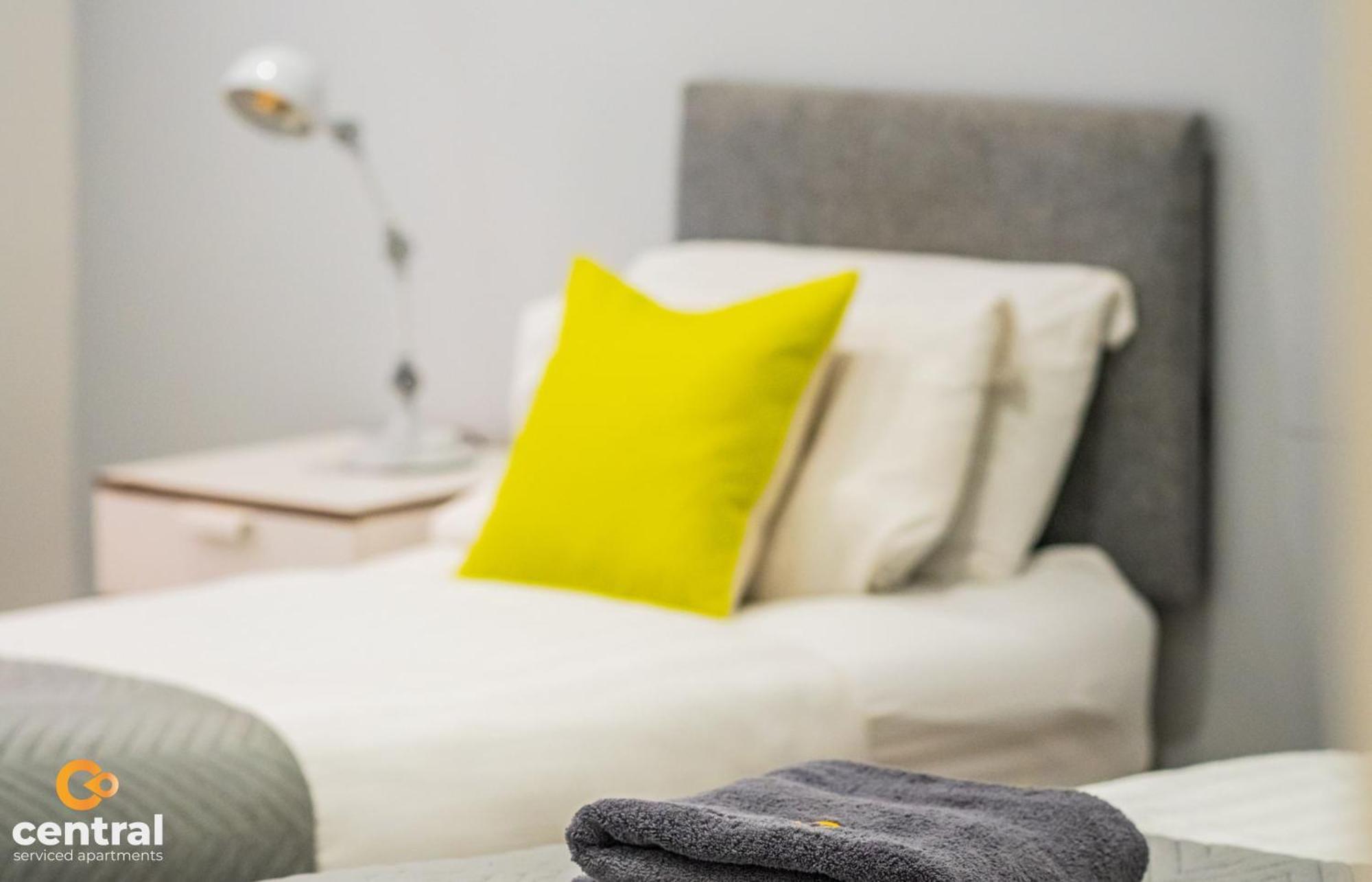 Central Serviced Apartments - 2 Bedroom - Walk Away From City Centre & Universities - Sleeps 4 - 3 X Double Beds - Smart Tvs In All Rooms - Short Term Stays Welcome - Walk Away From Train & Bus Station - Preferred Location For Short Stay In Dundee Exterior foto